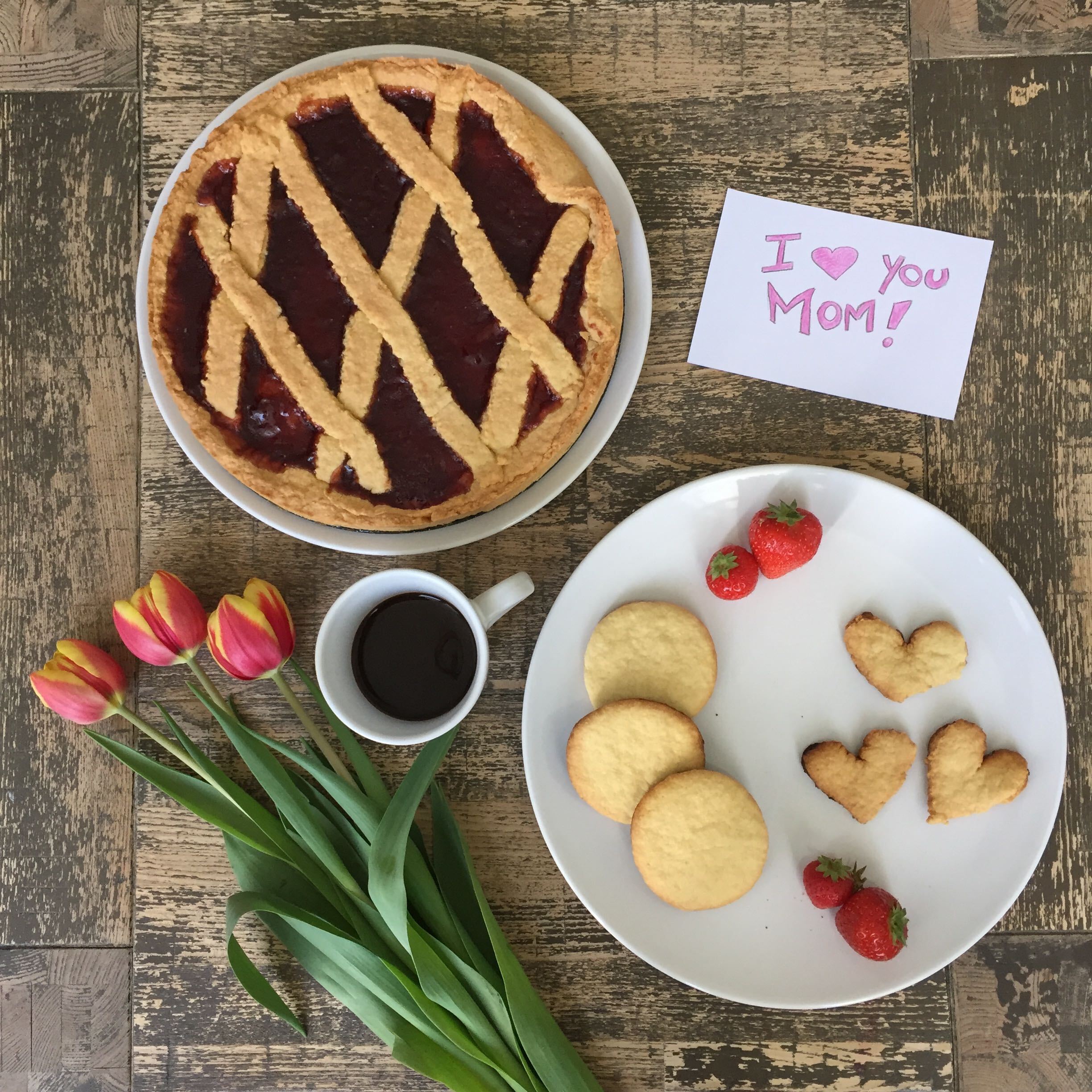 Selbstgemachtes Frühstück für eure Mutter