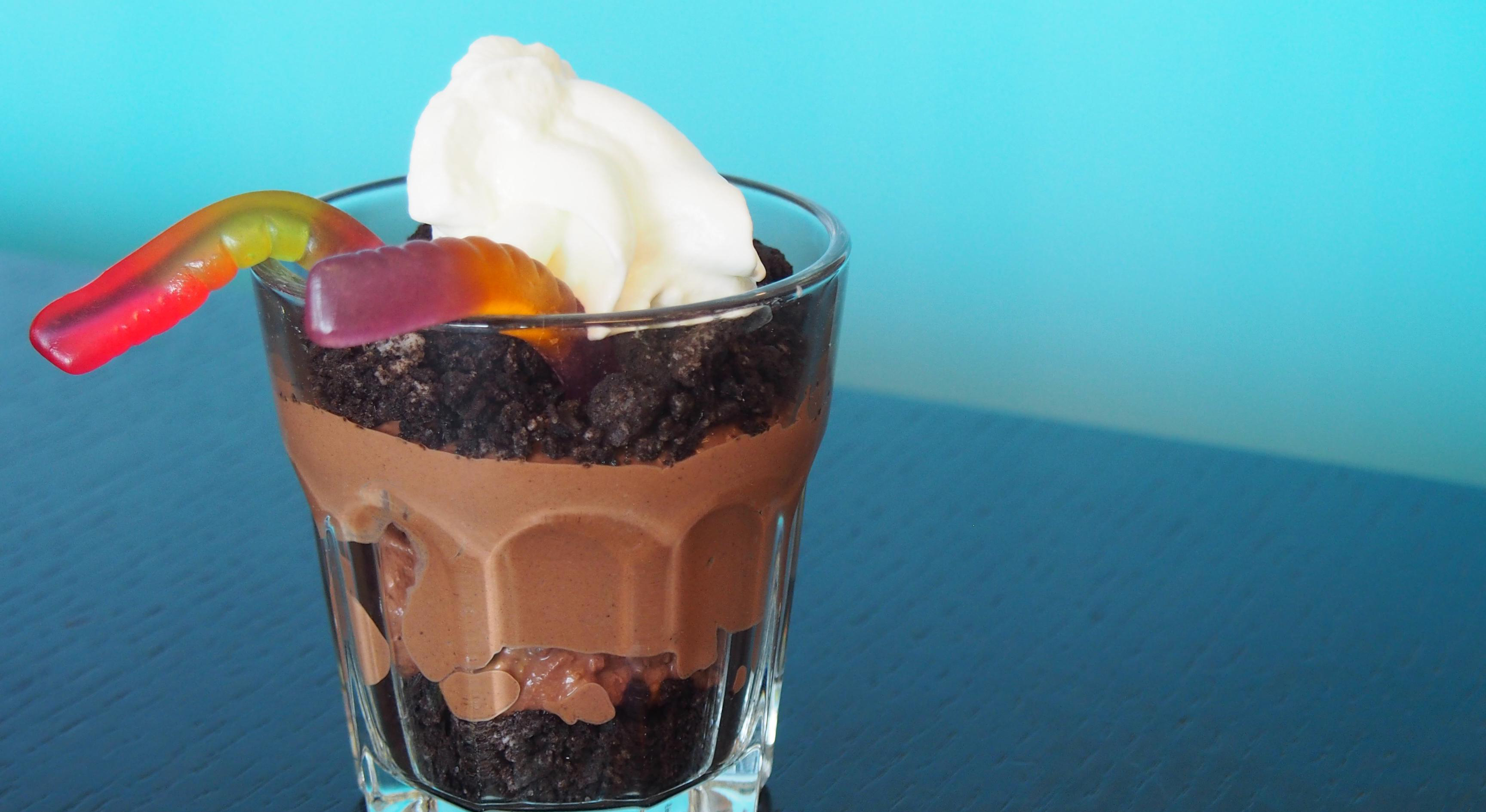 Amerikanischer “Dirt Pudding Cup"