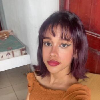 Babysitter Panama City: Leticia