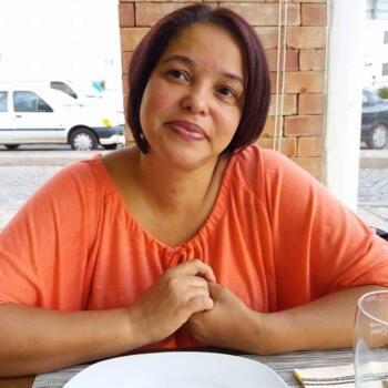 Babysitter em Lagos: Carmen