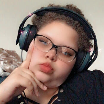 Babysitter in Terre Haute: Amara