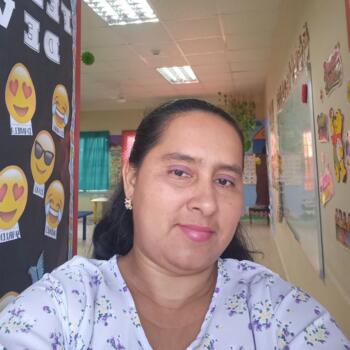 Babysitter in Burunga: Gladys