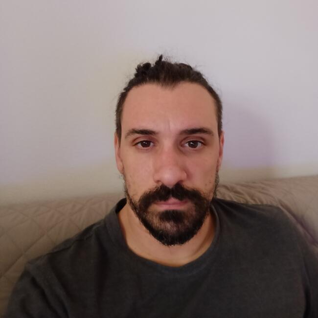 Lavoro per babysitter a Monteroni d'Arbia: Alex