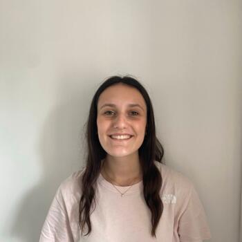 Babysitter in Igny: Rose