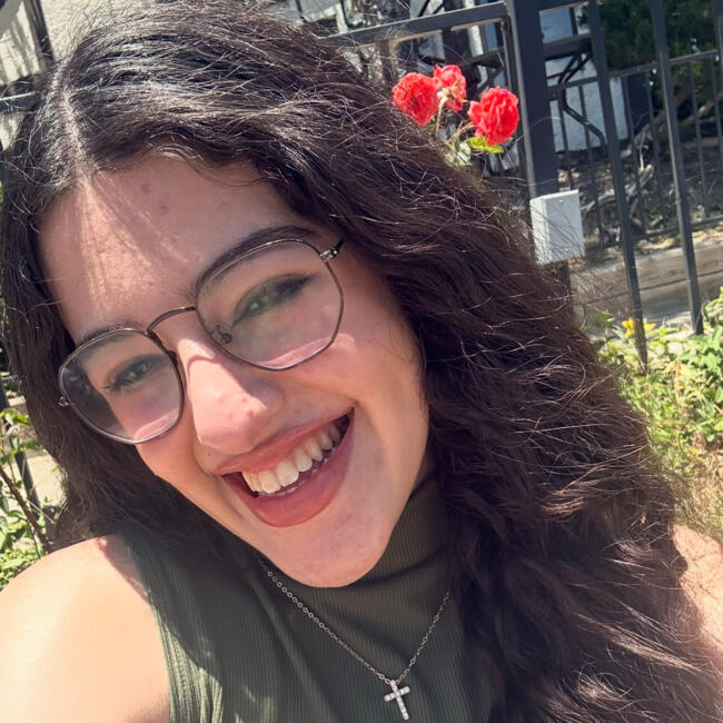 Babysitter in Torrance: Fernanda