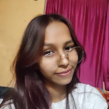 हैदराबाद में बेबीसिटर: Priya