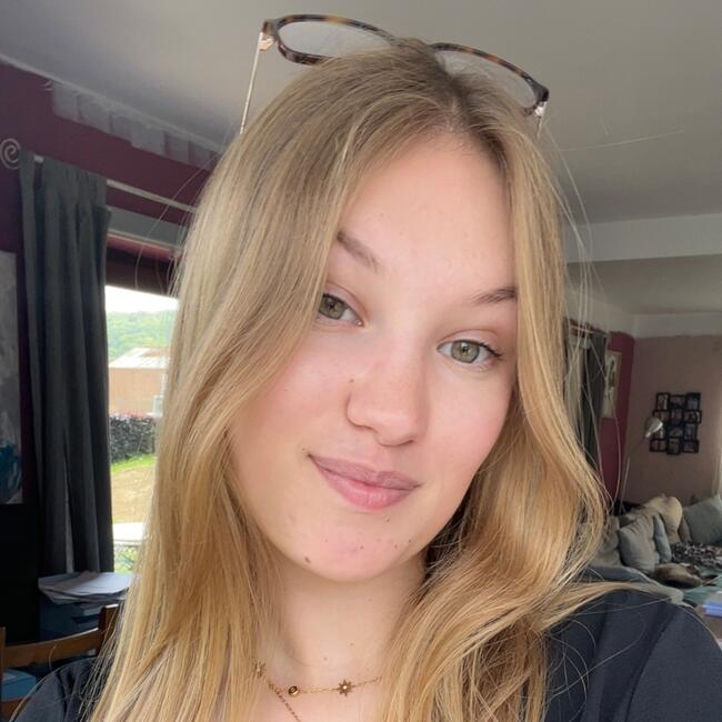 Babysitter in Huy: Océane