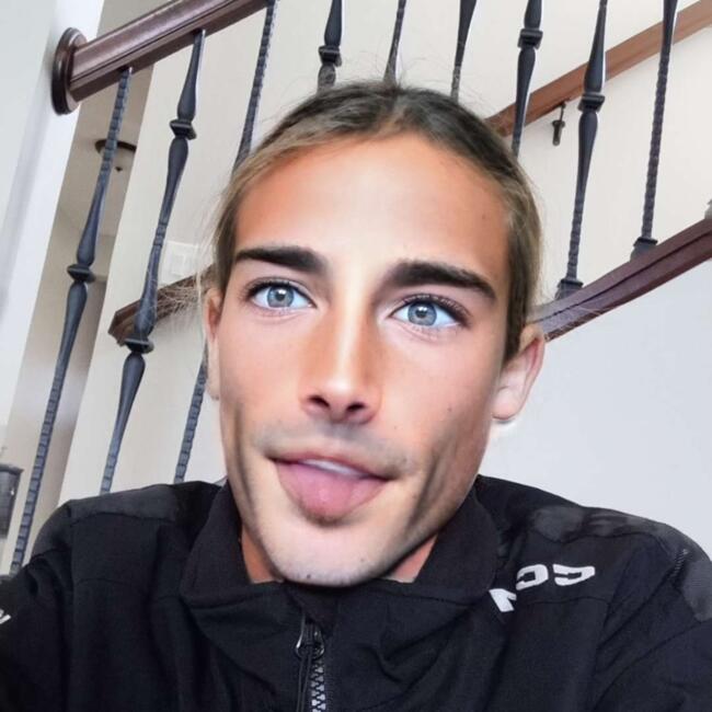 Babysitter in Lakeville: Kinsley