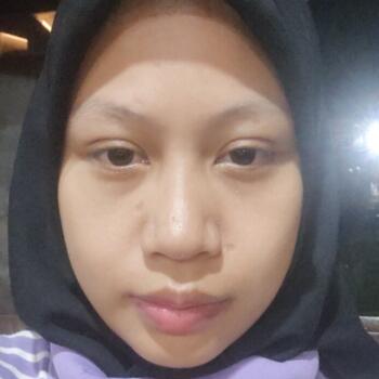 Lowongan pekerjaan babysitting di Kabupaten Malang: lowongan pekerjaan babysitter Adinda Diva