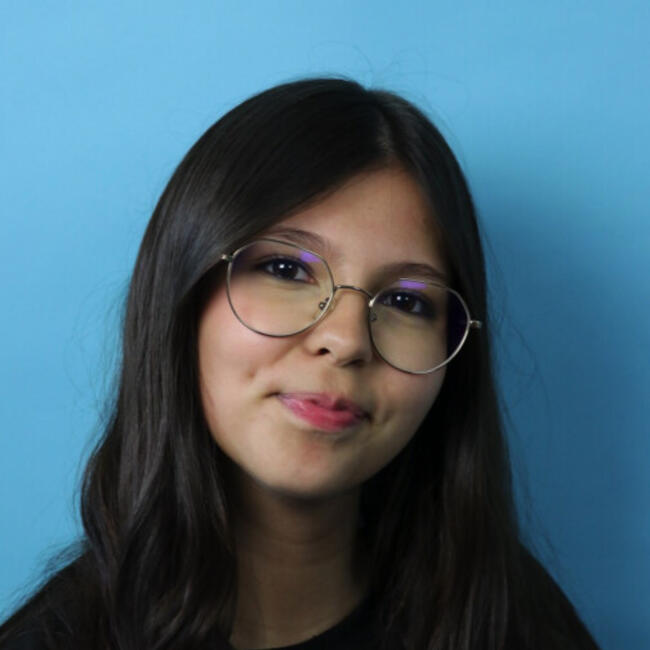 Baby-sitter in Courtion: Victoria