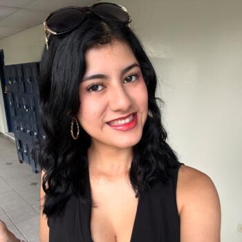 Babysitter in Ciudad Arce: Veronica