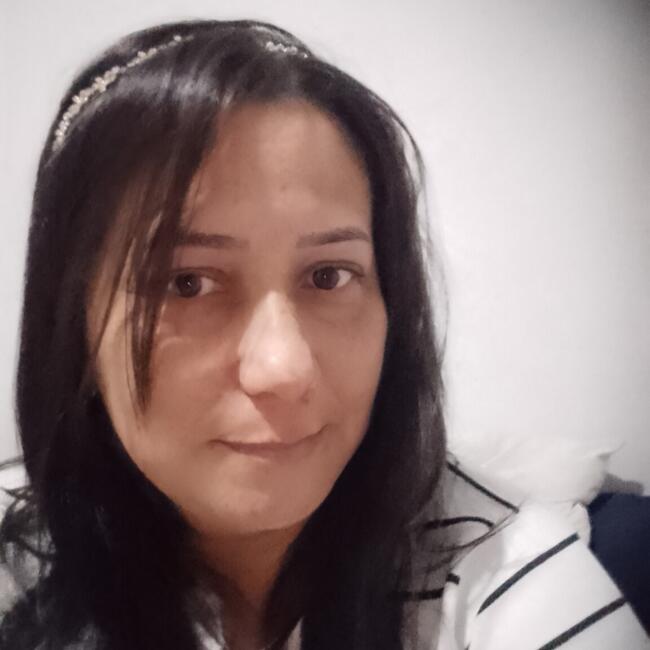 Babysitter in Cuiabá: Juliana