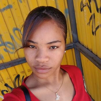 Babysitter in Unhos: Liliany