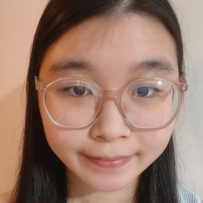 Babysitter in Singapore: Grace
