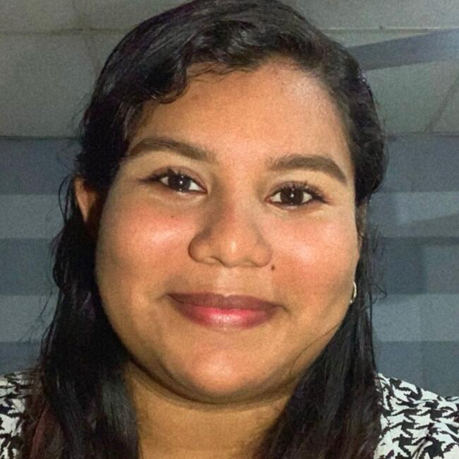 Babysitter in Panama City: Nicole