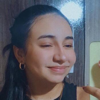 Babysitter in Porto Alegre: Pyetra