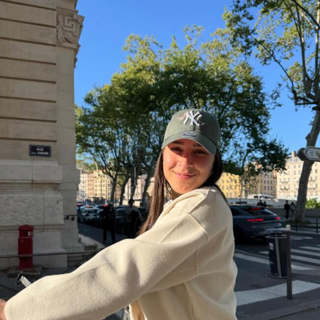 Babysitter in Lyon: Christine