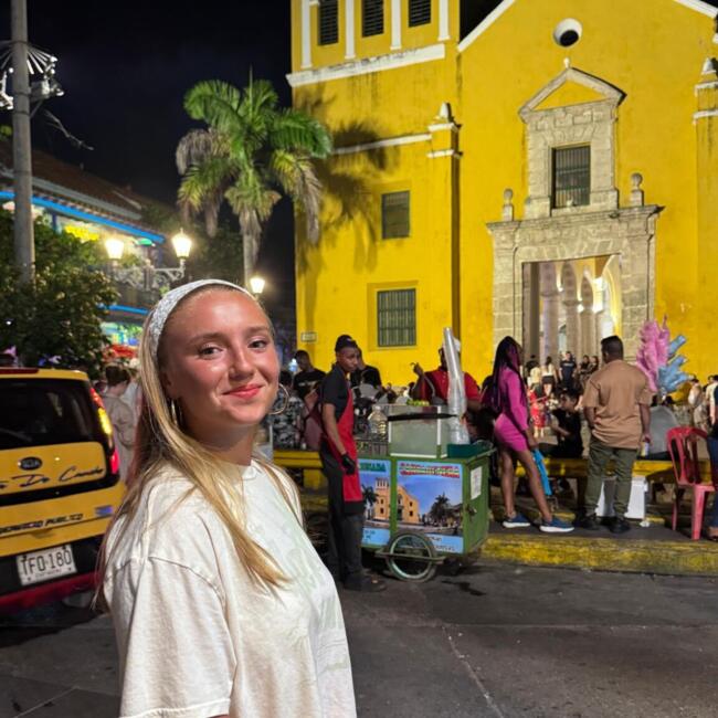 Babysitter in Parempuyre: Joey