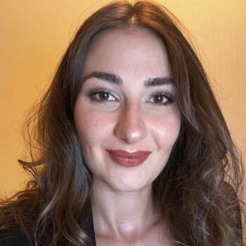 Babysitter in Paris: Giulia