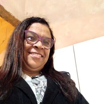 Babysitter in Campinas: Elaine