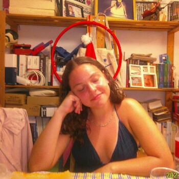 Babysitter in Almada: Mariana