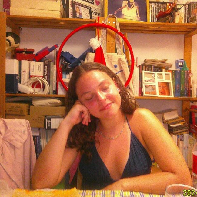 Babysitter in Almada: Mariana