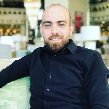 وظيفة جليسة أطفال في الرياض: وظيفة جليسة أطفال Ahmad
