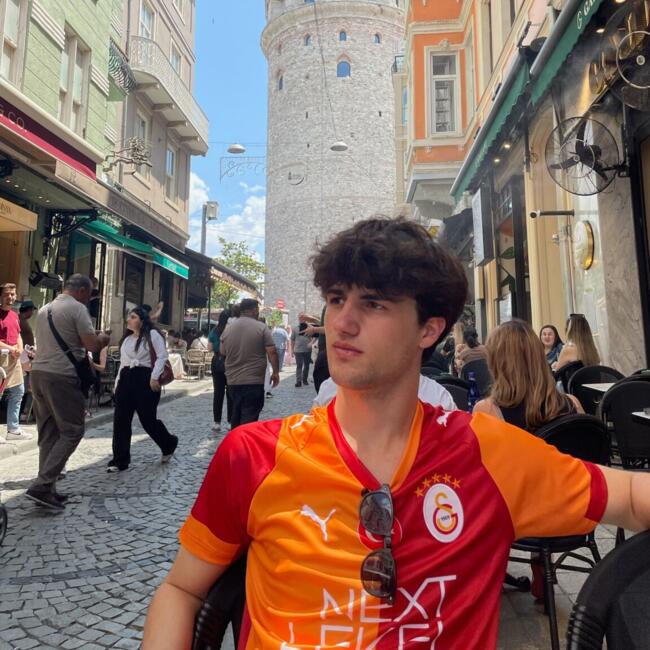 Babysitter in Ottignies-Louvain-la-Neuve: Gilles