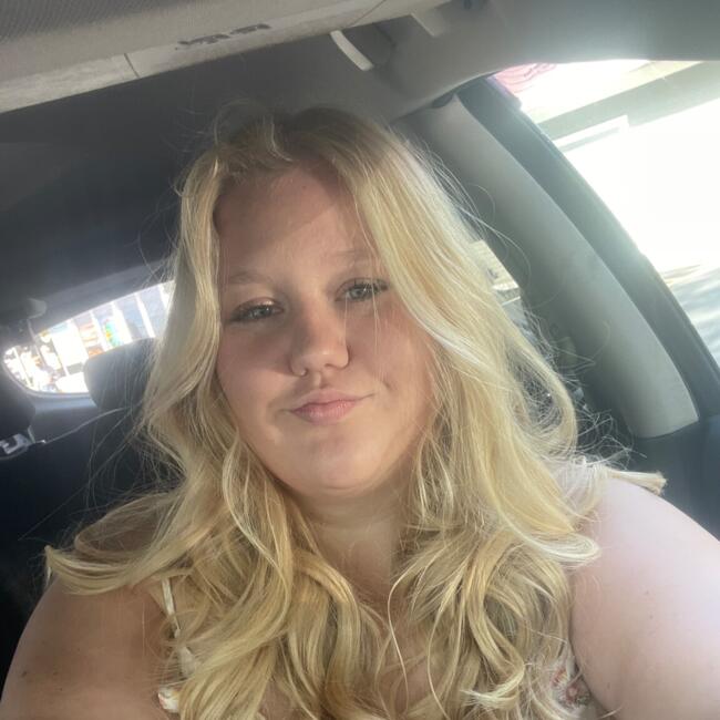 Babysitter in Benicia: Camryn