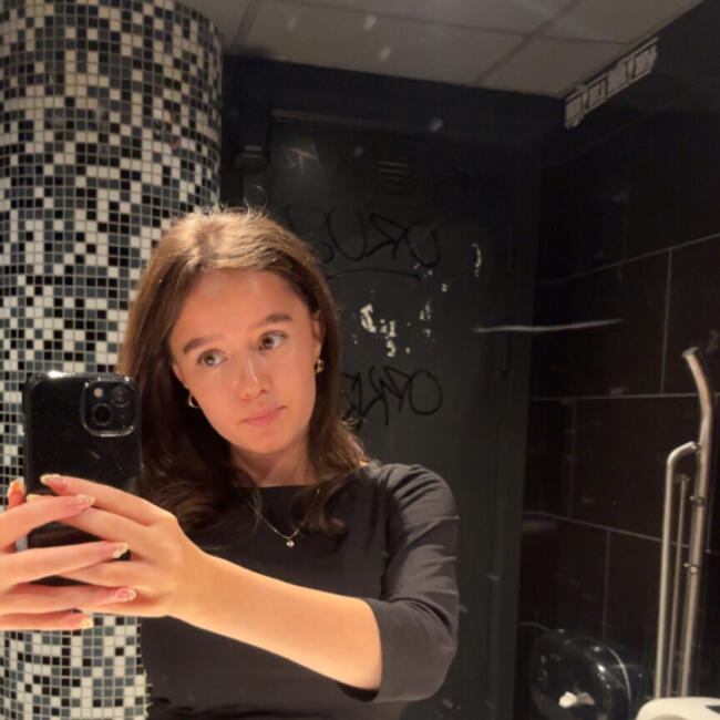 Babysitter in Örebro: Charlotte