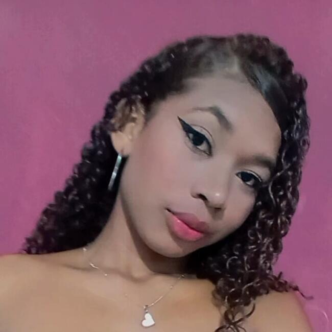 Babysitter in Anápolis: Juliana