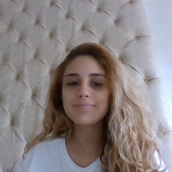 Babá em Vinhedo: Livia