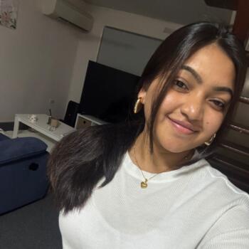 Babysitter in Mackay: Anne