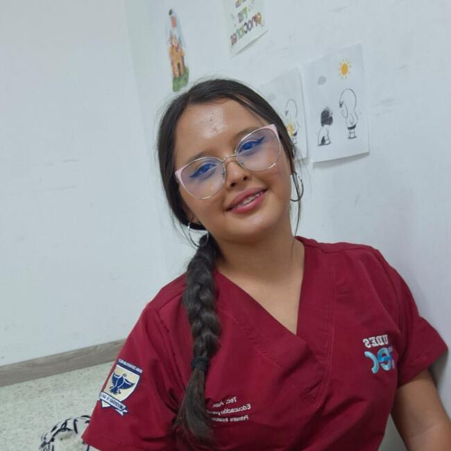 Babysitter in Bucaramanga: Nikol Estefany