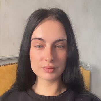 Babysitter Reims: Claudia