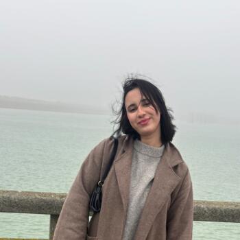 Babysitter in Calais: Aya