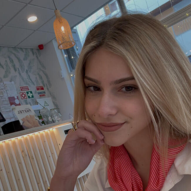 Babysitter in Faro: Yara