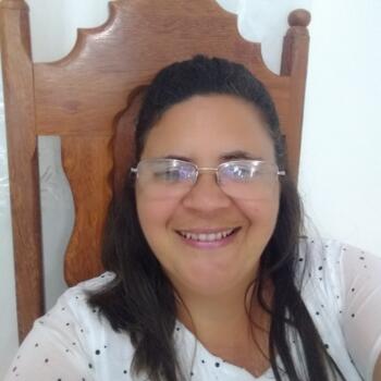 Babysitter in Montes Claros: Lucia