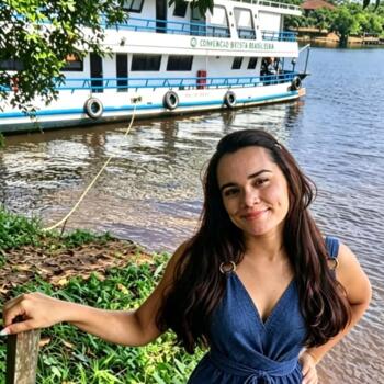 Babysitter Manaus: Adriane