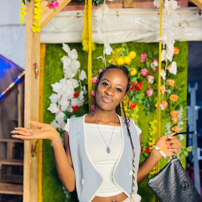 Nanny in Brackenhurst: Gladys