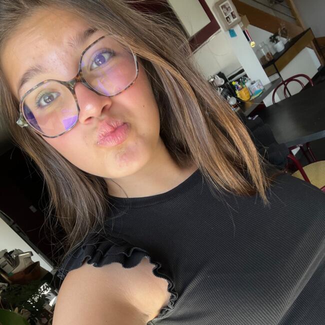 Babysitter in La Haie-Traversaine: Capucine