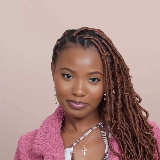 Babysitter in Indianapolis: Claire