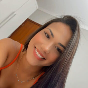 Babysitter Brasília: Hemelly