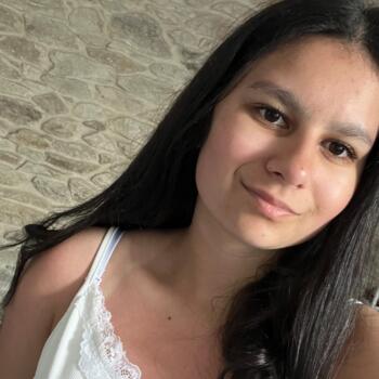 Babysitter in Cherbourg: Charlize