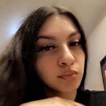 Baby-sitter in Brampton: Alicia