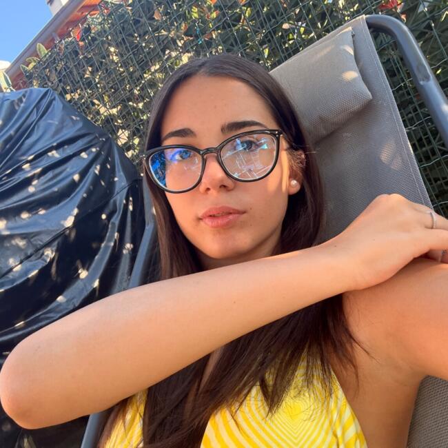 Babysitter a Venegono Superiore: Sara