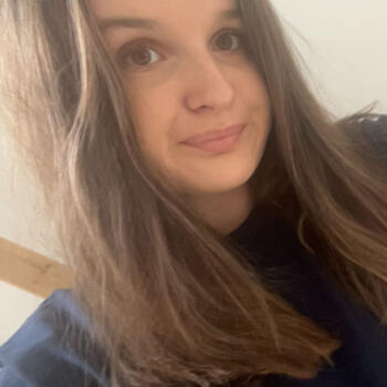 Babysitter Oswestry: Elana