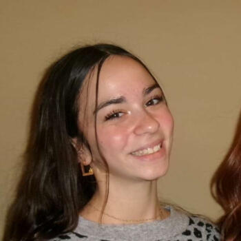 Babysitter in Rome: Sara