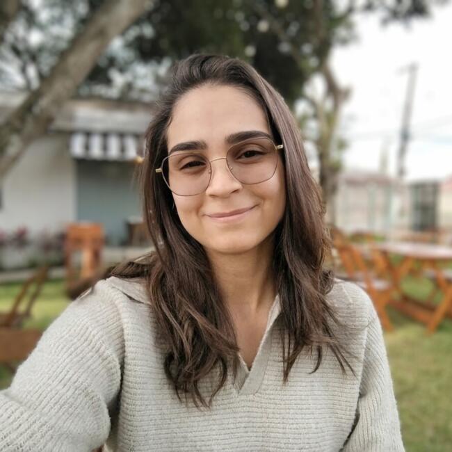 Babá em Linhares: Lindalia