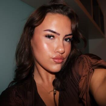 位於巴斯的臨時保母: Sisi